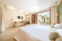 Les Capucines Saint Tropez - Boutique