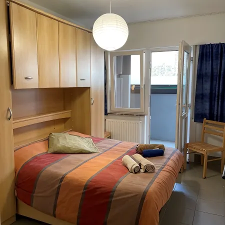 Cozy apartment on the seawall in Westende