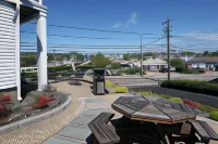 Cape Cod Harbor House Inn - 2-Star