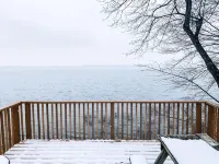 Charming Cabin Overlooking Rush Lake - Wifi