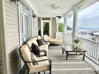 Your dream vacation on gorgeous Seneca Lake!! Luxury lakeside living! - Wi-Fi