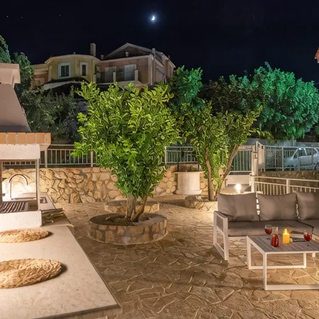 Luxury Villa with private pool in tranquil setting