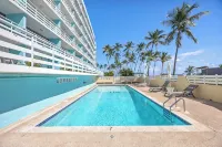 Luxury Oceanfront Studio • Stunning Views • Pool • Balcony + Free Parking - Pools