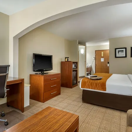 Comfort Inn & Suites Springfield I-44
