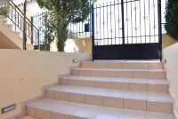 Keratea Apartment Athens Airport Hotels in Saronikos