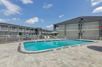 Suburban Studios Verona - Staunton North Hotels in Verona