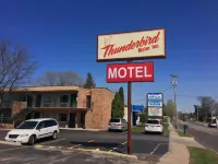 Thunderbird Motor Inn Hotels in Baraboo