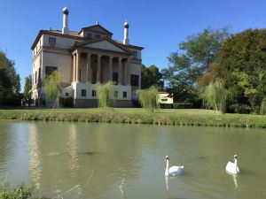 迪莫拉納維格利奧家庭旅館