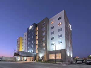 Microtel Inn & Suites by Wyndham Irapuato