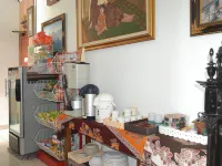 Cabin Hotel Bhayangkara Các khách sạn ở Ngampilan