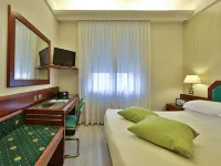 Hotel Astoria Sure Hotel Collection by Best Western Các khách sạn gần Ga Uruguay