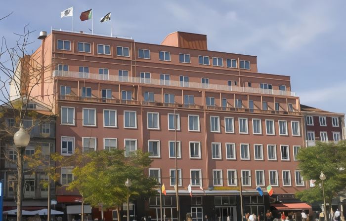 Legendary Porto Hotel