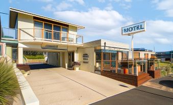 Loch Ard Motor Inn