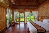 Puluong Luna Resort Hotels in Ba Thuoc District