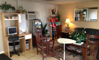 Cadet Motor Inn - Housity