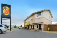 Super 8 by Wyndham Casper West by the River