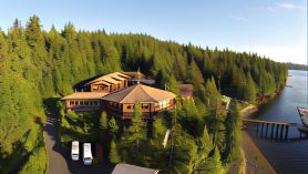 Salmon Falls Resort
