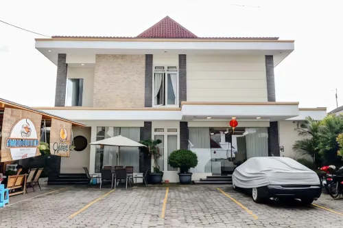 Emilia Homestay Hotels in Gondokusuman