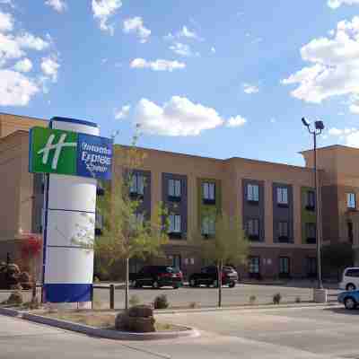 Holiday Inn Express & Suites Lubbock Central - Univ Area Hotel Exterior