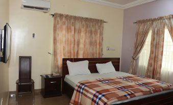 Emrosy Hotels and Suites