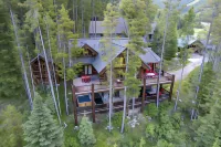 Luxury Log Chalet | Pool + Private HotTub | Ski in/Out | Overlooking Greywolf GC