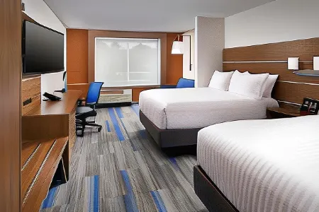 Holiday Inn Express & Suites Altoona