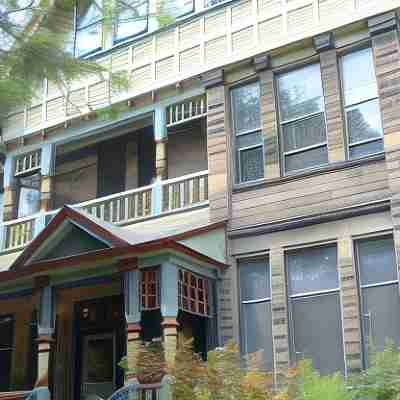 Stone Gables Inn Hotel Exterior