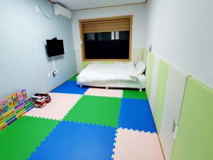 Namwon Kids Pool Villa Woorine Pension (2022.12.1 Remodeling)