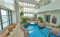 Posh Beds with City View and Pools Các khách sạn ở Mandaluyong