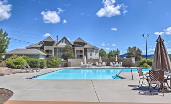 Modern Family Condo with Pano Lake Views and Pool!