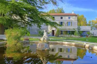 Bastide de Bellegarde Hotels in Авіньйон