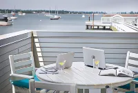 Fathoms Hotel & Marina Hotels in North Hempstead
