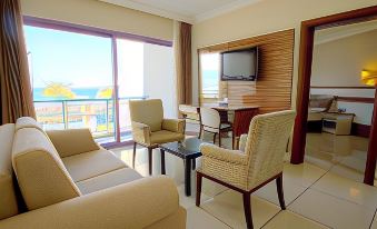 Le Monde Beach Resort & Spa - Housity