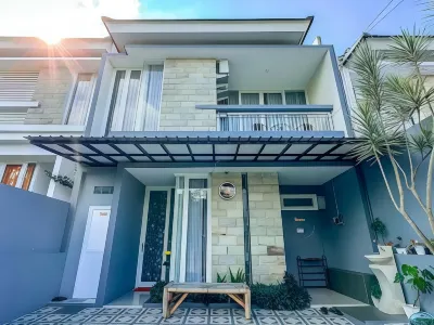 The Kayana Villa Panderman Private Pool 4 Br