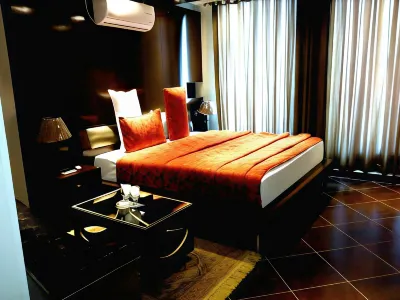 Bling Hotel International Hotel a Multan