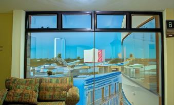 4. Hotel Am..