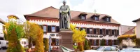 Hotel Zum Goldenen Ochsen Hotel dekat Biodiversity House