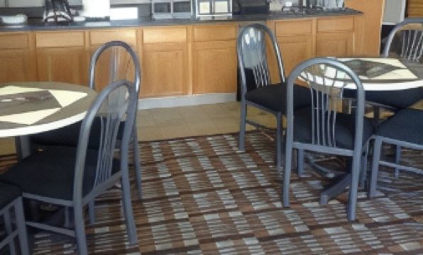 Super 8 by Wyndham Carroll/East