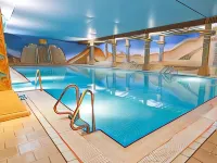 TLH Derwent Hotel - TLH Leisure, Entertainment and Spa Resort - Kolam Renang
