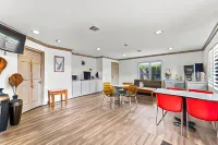 Executive Inn & Suites Magnolia Hotels in Montgomery