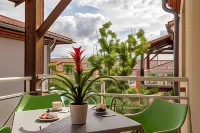 Les Bords de l'Aveyron Hotels in Puygaillard-de-Quercy
