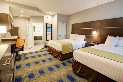 Days Inn & Suites by Wyndham Port Arthur Hotels in Groves