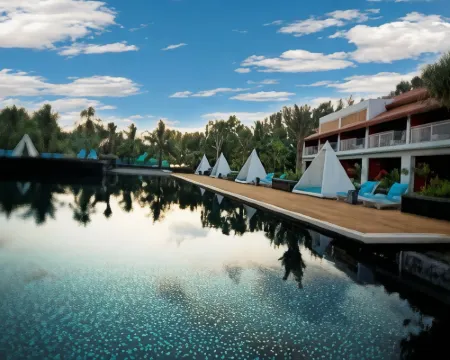 Planet Hollywood Beach Resort Goa Hotels in Utorda