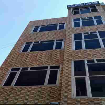 Sai Guest House Hotel Exterior
