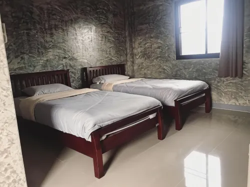Yoji House and Cafe Hotels in Doi Lo District