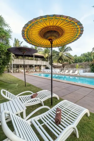 Marbela Beach Resort Отели в г. Морджим