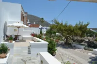 Maryianni Apartments Отели в г. Китира