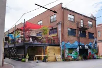 Main Street Retreats 103 Brand New Downtown Apt 103