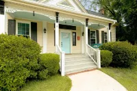 Oak River Company Farmhouse
