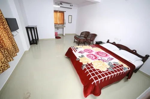 Dubai Hotel & Restaurant Kumarakom